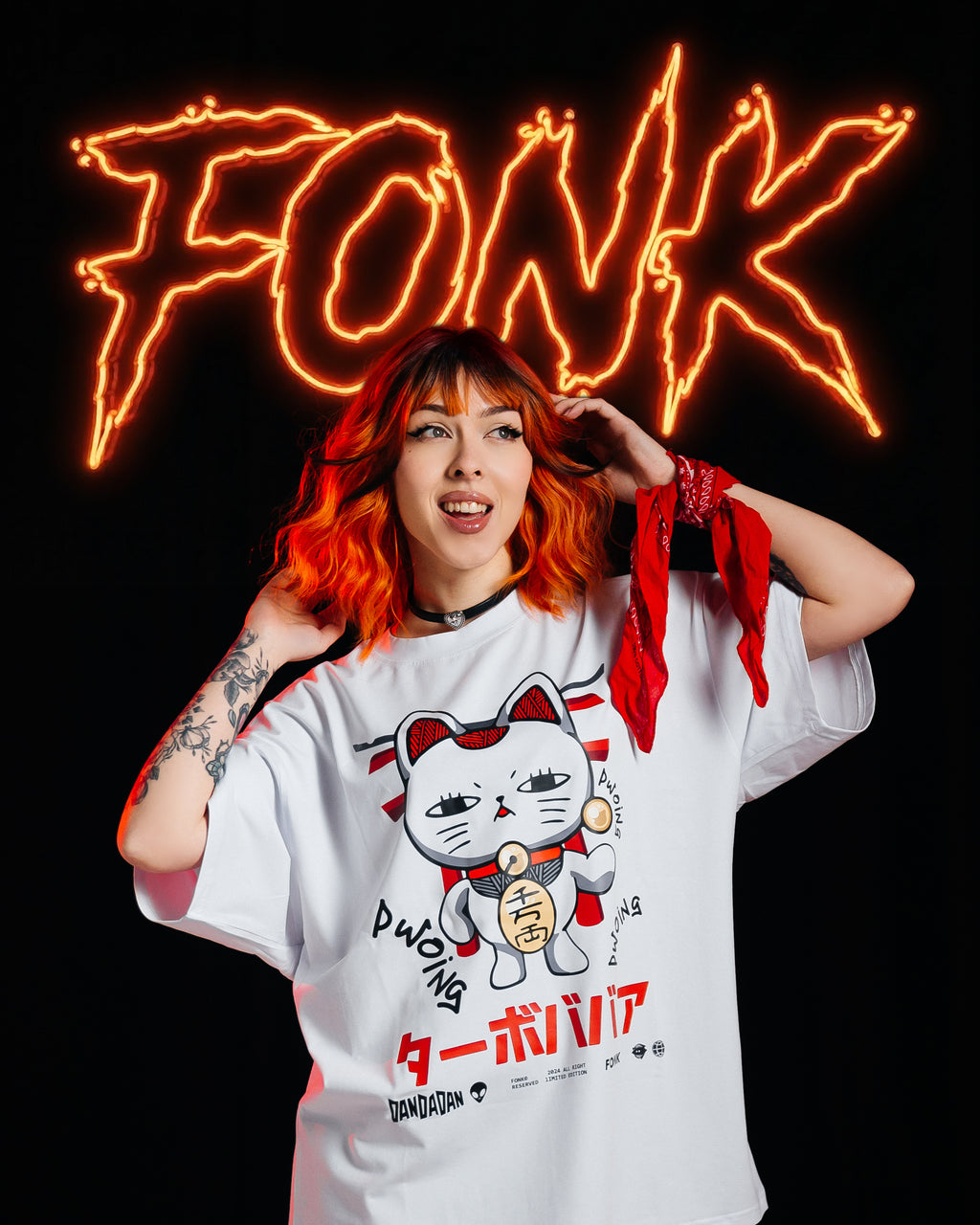 T-SHIRT Maneki-neko Granny - DanDaDan anime, unisex, white