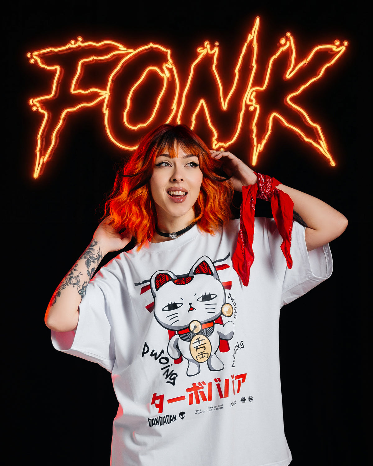 T-SHIRT Maneki-neko Granny - DanDaDan anime, unisex, white